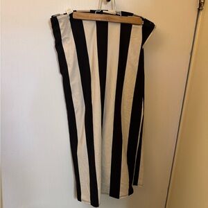 Lululemon Black & White Vertical Stripe scarf/shawl.